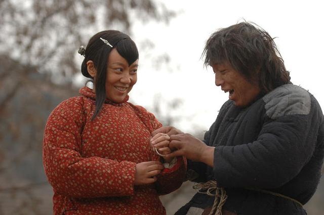 贡献了黄渤最多表情包的电影，讲了一个悲伤的故事-《斗牛》