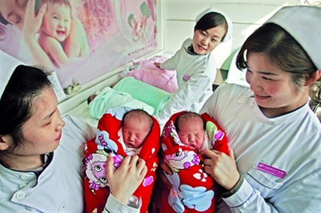 孕早期如果出现这3个反应, 多半怀了双胞胎! 你