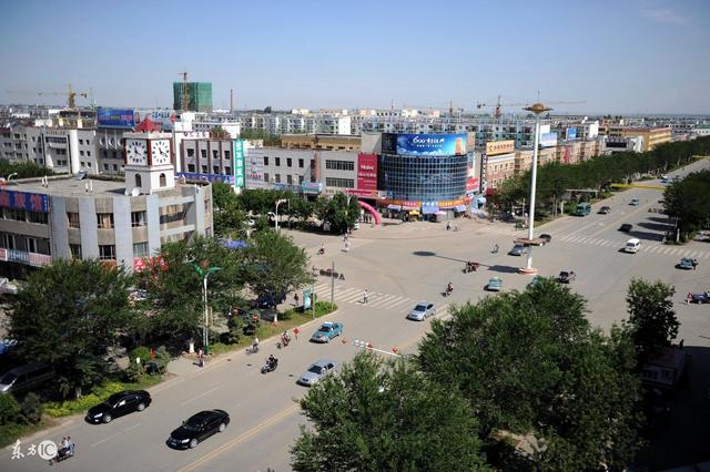 在小县城当公务员月入4000是什么体验?