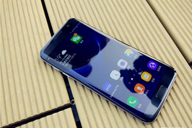 三星Galaxy x可折叠屏幕手机将发布,亮点十足!