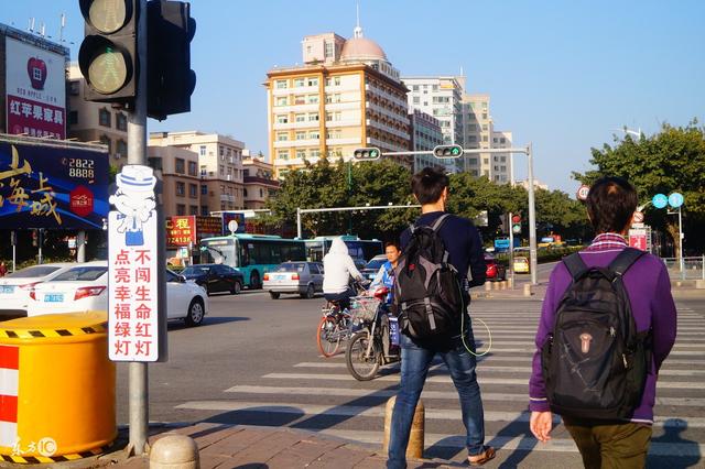 揭秘!开车撞死一个闯红灯的人需要赔钱吗?这里