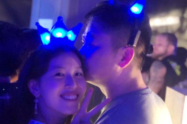 坐拥百亿集团总裁之女章泽天，为何选择嫁给大19岁的刘强东。