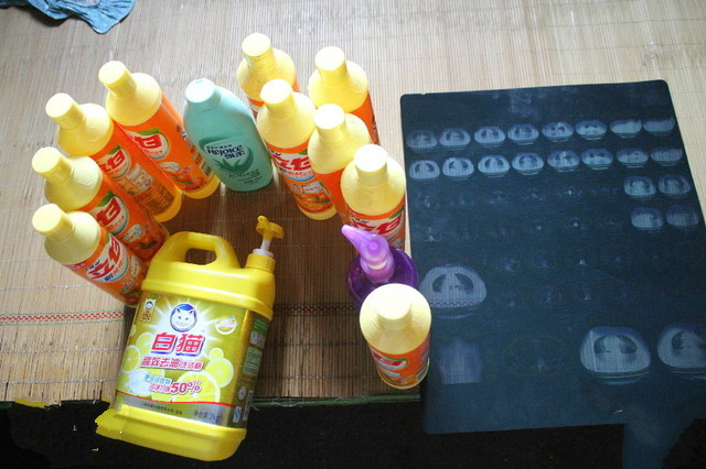 留守女孩14岁找男朋友,15岁生了个儿子后,男方