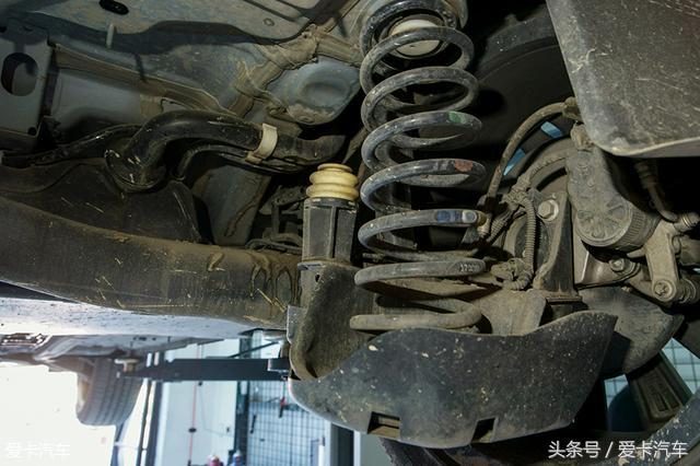 20万级的扭力梁 东风标致5008底盘解析