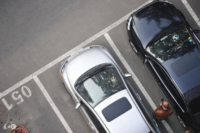 露天车位开发商不得买卖, 产权属于全体业主!