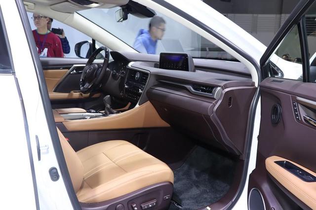Lexus「七座」热潮推新作RX L概念小跨界UX同步现身