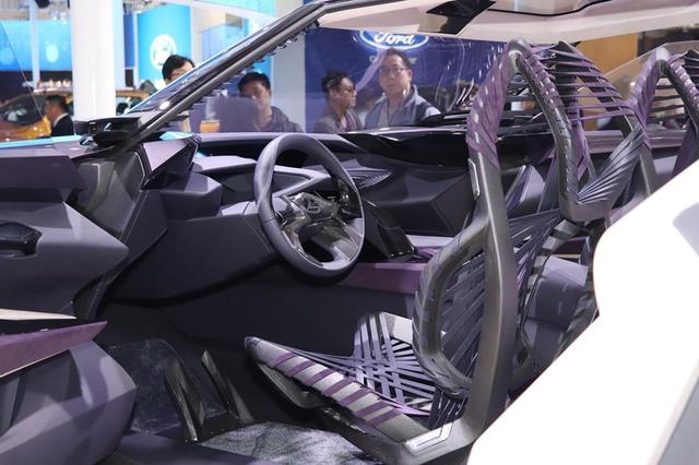 Lexus「七座」热潮推新作RX L概念小跨界UX同步现身