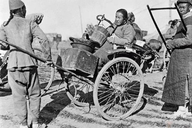 “黄包车”是何时进入中国的？...