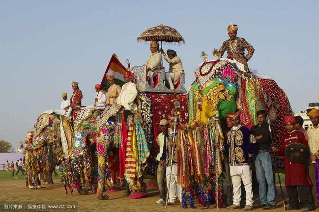 美国网友热议:印度人和中国人有何不同,谁更成
