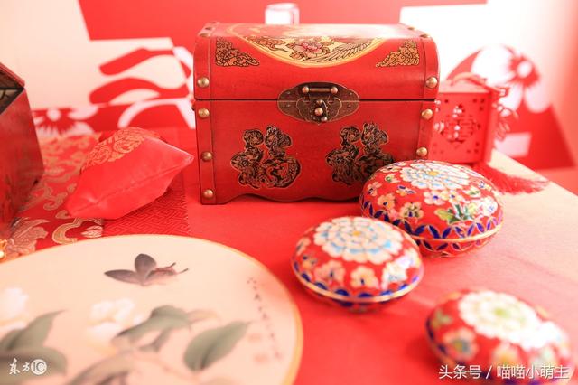 我带女儿再嫁,婆婆不给一分彩礼让我陪嫁车,我