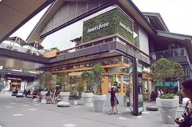 逛遍成都网红地标景点: 春熙路在没落, 低调的城