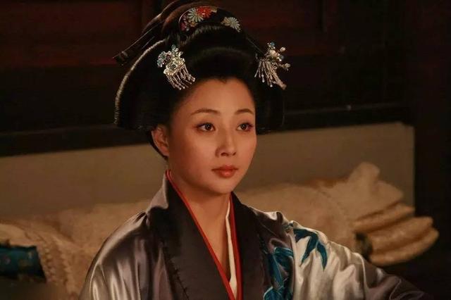 公主亡国被权臣纳为小妾，差点被杀，却被正室夫人喜欢！