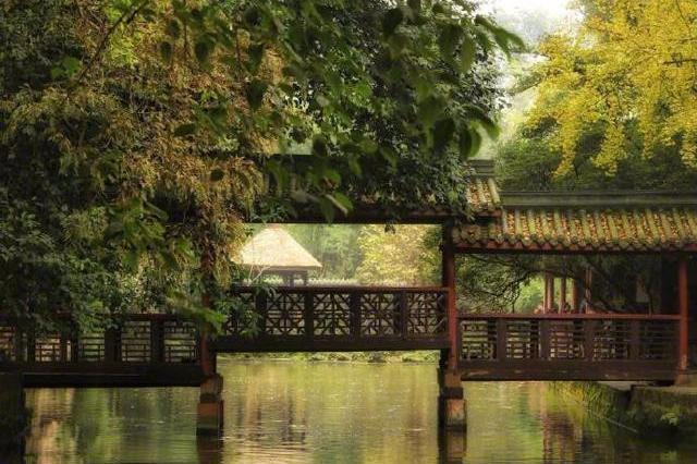 十年游宦归梦远--徐再思《水仙子》