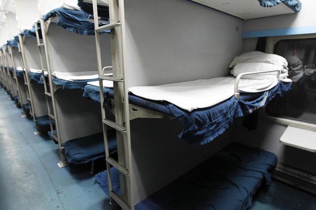 怀孕20周,买了火车卧铺中铺,身体不适却没有人愿意换