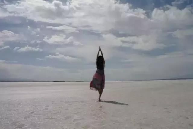 青海茶卡盐湖究竟有多美！被人称作“天空之城”，附攻略