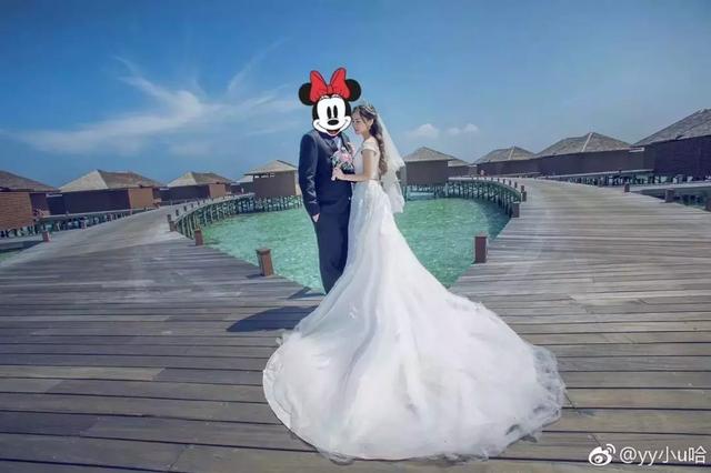 YY电母小U哈与土豪虫哥步入婚姻殿堂，朋友圈晒婚戒幸福满满！