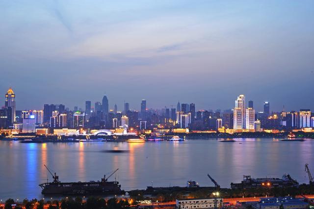 2017年武汉GDP1.35万亿或已超成都,对此你怎