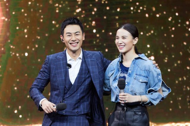 朱亚文半夜发了一条微博,宋佳看到后转发评论