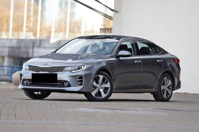 起亚降价续命，这款车比帕萨特好看，轴距两米八，只卖12万多！