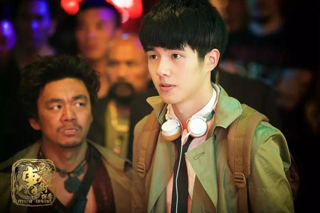 在《北爱》之后,刘昊然在备战高考时主演了陈思诚执导的电影《唐人街