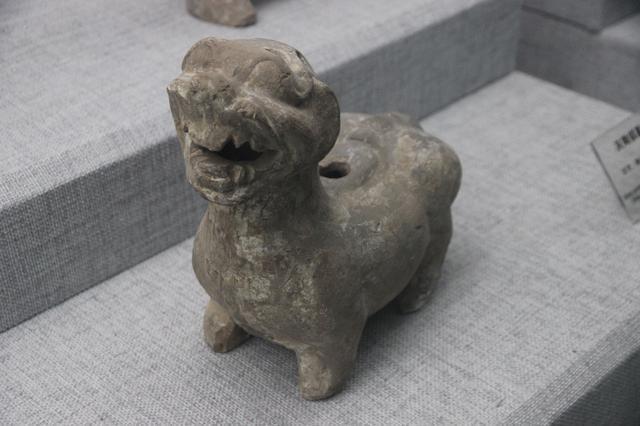 中国出土过哪些奇葩搞笑的古文物?