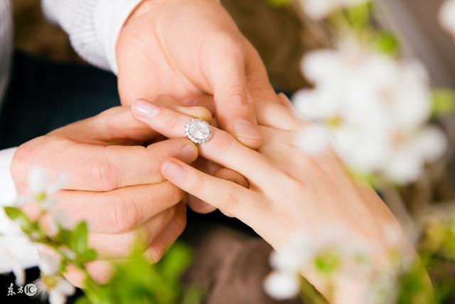 收彩礼将被视为骗婚? 2018新婚姻法规定:还得