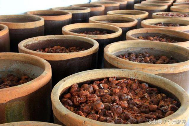 图解蒸馏型柿子酒的传统做法