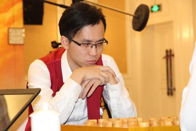 碧桂园杯决赛王天一胜出 网友点赞许银川有血性