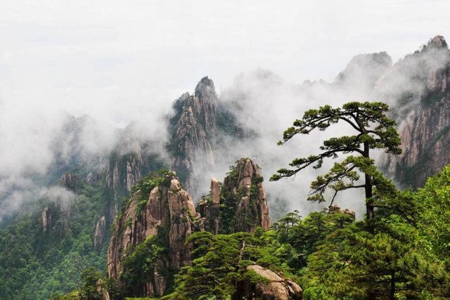 我国最美的十大名山——黄山