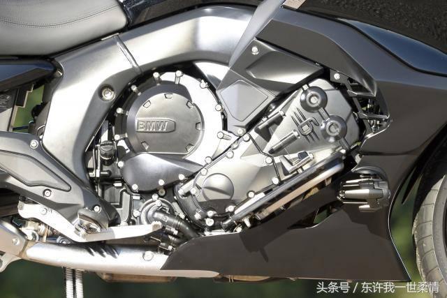 2017款宝马K1600B大型六缸休旅摩托车