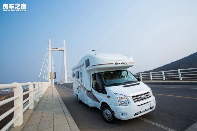 满足一家三代出行 宽大福特全顺K5 房车