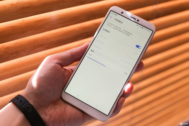 华为发布千元全面屏手机,畅享7S带人脸识别功