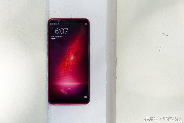 口碑爆棚!OPPO R11s星幕新年版让你红红火火