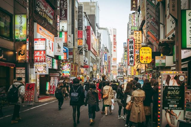 日本人向中国游客道歉,没素质是韩国人,韩国游
