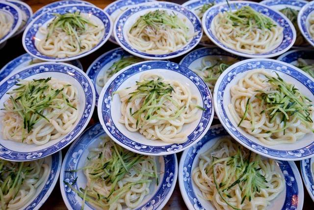 西安美食排行榜前十名_“2021马蜂窝旅行者之选”发布,西安永兴坊成为美食榜TOP1