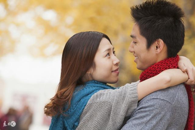 和老婆离婚后,我终于要回了工资卡,查了下里面