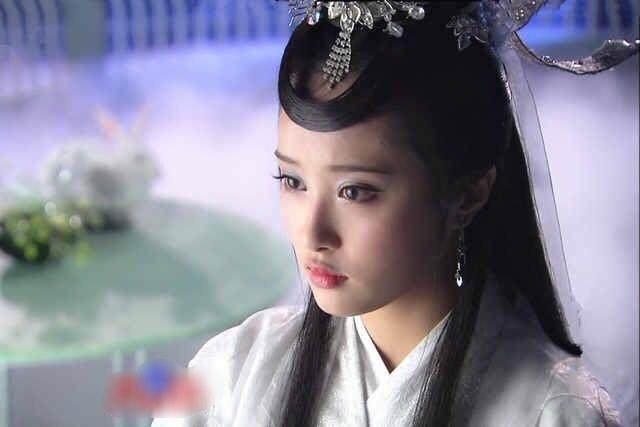 演过嫦娥的6位女星, 赵丽颖第二, 第一太美太经典无人
