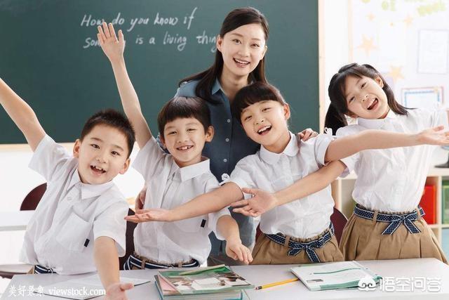 做老师在小学,初中和高中哪个阶段最辛苦?