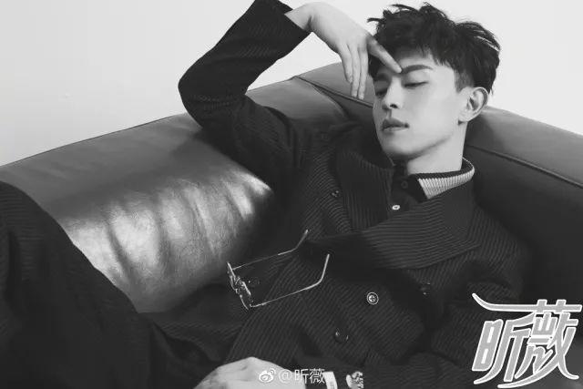 封面故事 | 低调谦逊的单眼皮少年 邓伦