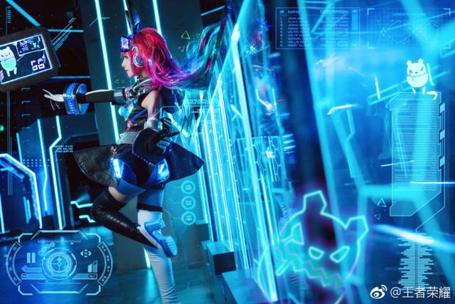 王者荣耀 安琪拉心灵骇客真人cos版 那是真的又酷又美