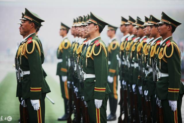 2018年部队工资待遇标准,士兵们表示很开心!