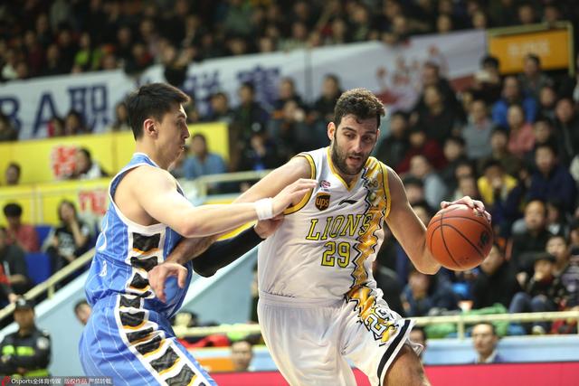 2017-2018CBA联赛常规赛收官,季后赛首轮广