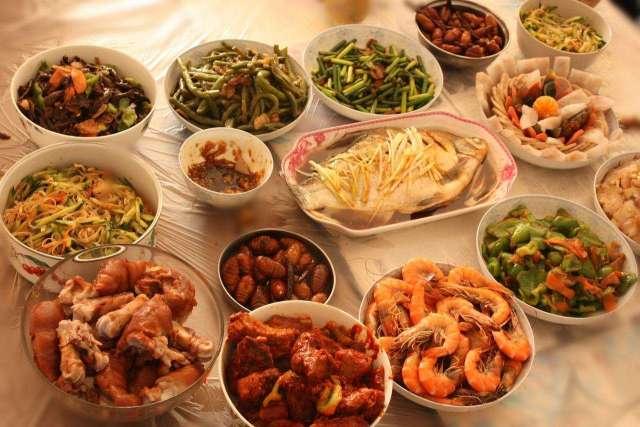 今天大年二十九,明天新年,说说我们记忆中的那些年味