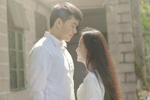 女人婚姻不幸福,但是又不想离婚,两种方法可以