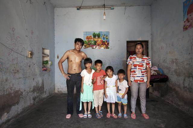 越穷越生越生越穷,迷信生儿养老夫妻一口气生