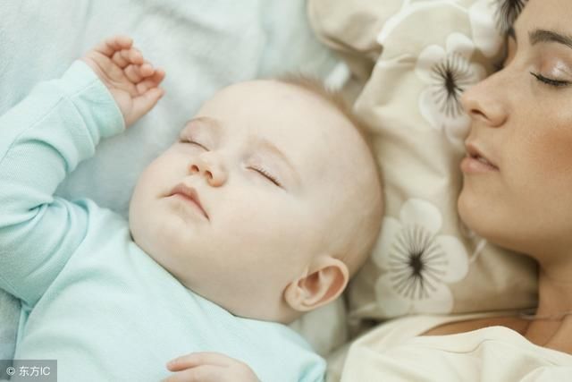 宝宝夜里频繁吃奶,妈妈们几乎没睡过一个完整