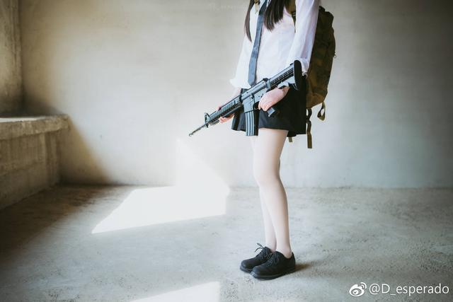 美女cos绝地求生实力,cosplay男装大佬 美女玩家绝地求生cos 这个美女可以打9分