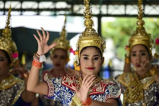 泰国曼谷的两个机场是以什么做区别?