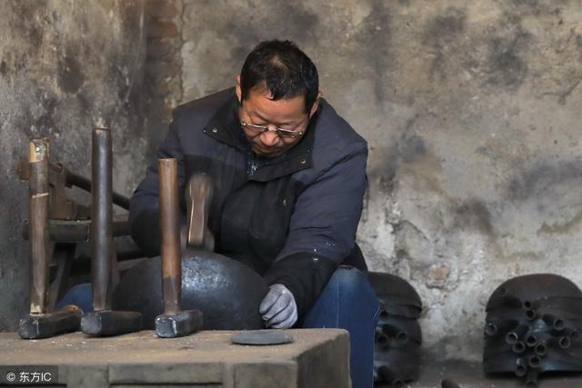 《舌尖3》:章丘铁锅是好锅子，但不是每个人都适合用