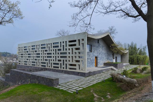 带着作品,走进"中国首位普利兹克建筑奖"得主王澍的世界!